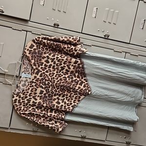 Cute ladies pullover knit cheetah leopard Animal print top